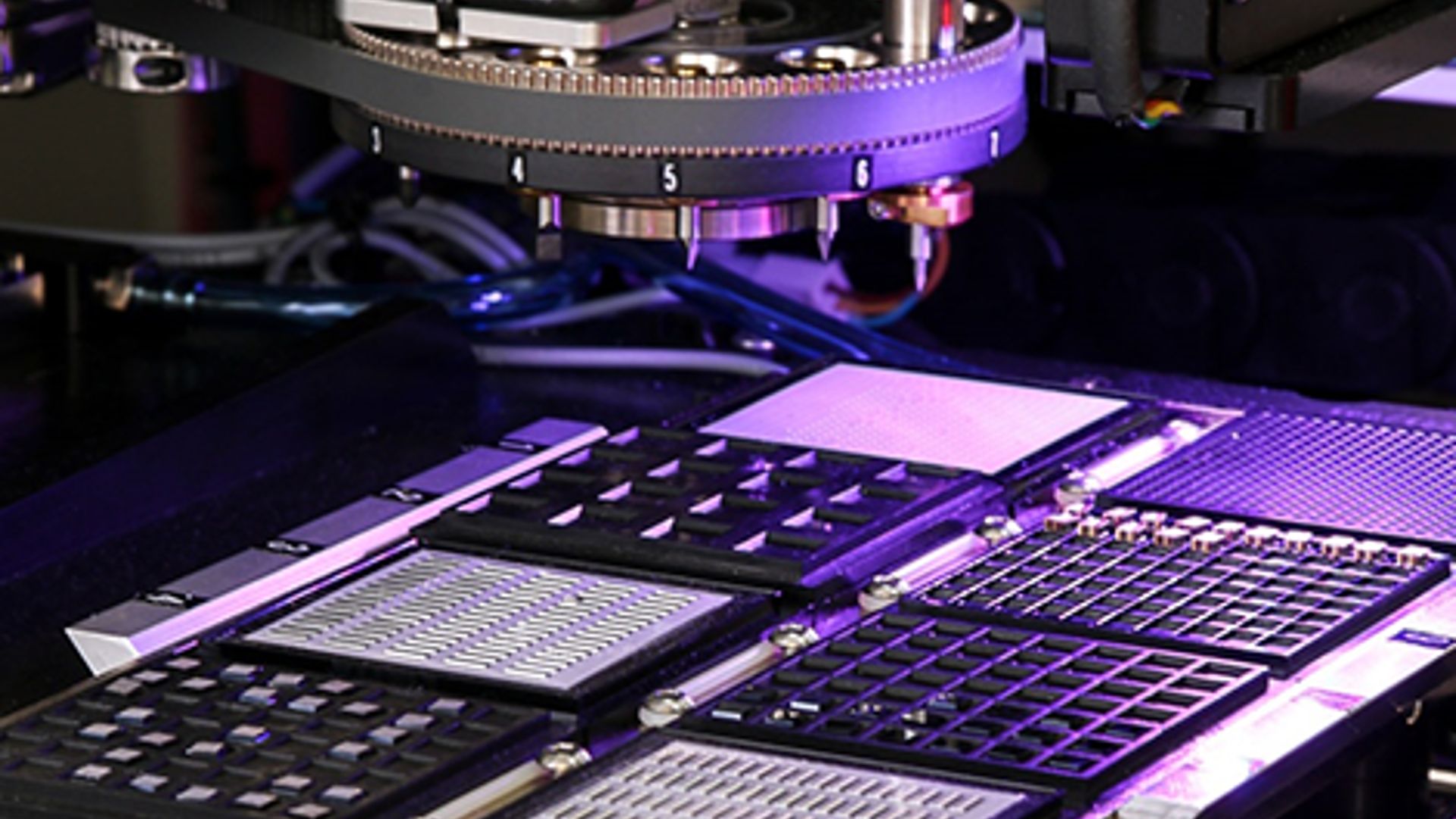 MRSI-HVM Gantry mounted pick and place head with integrated tool changer