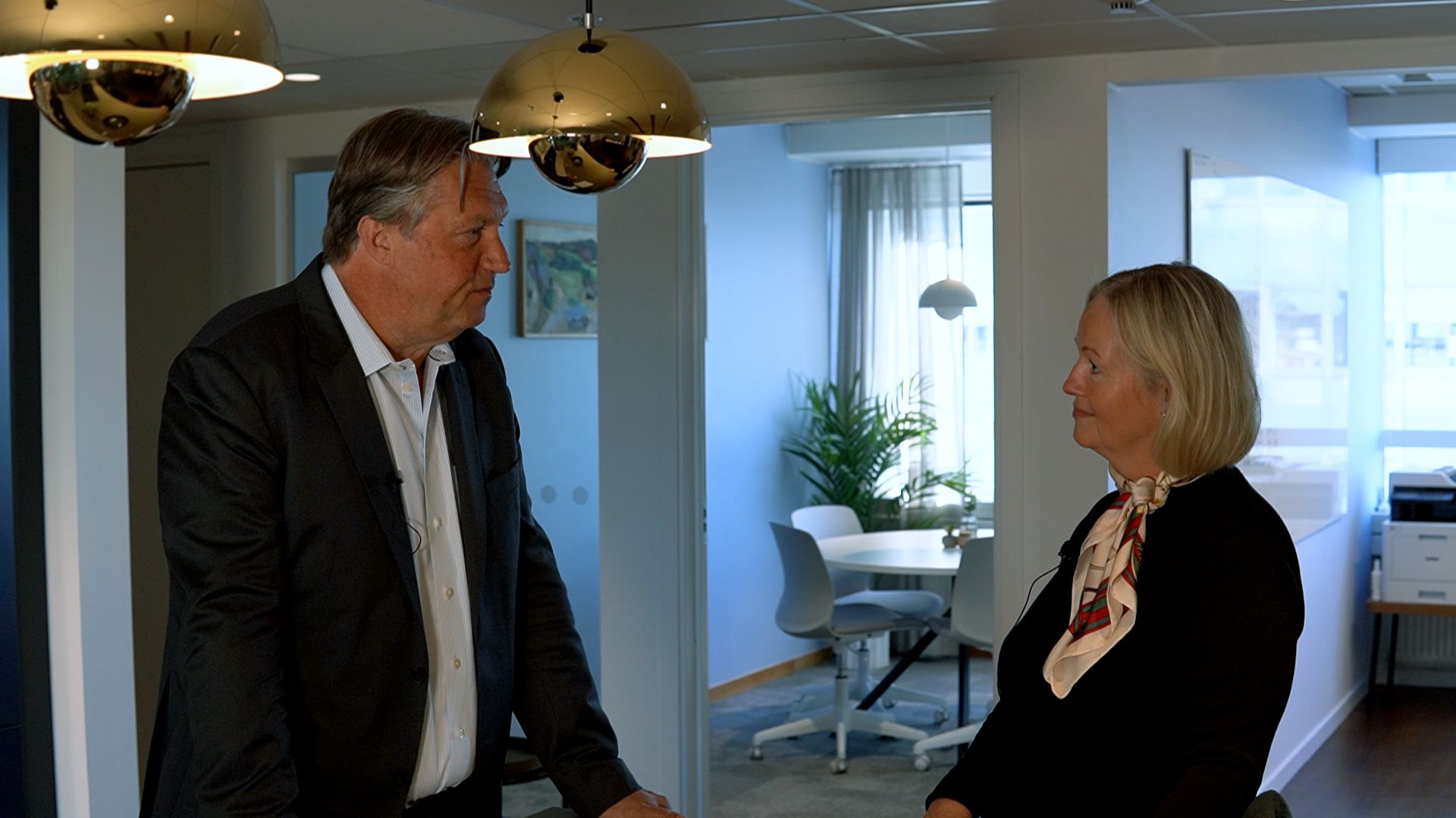 Anders Lindqvist, CEO Mycronic being interviews by Elisa Weidlertz, Director Communication and Brand