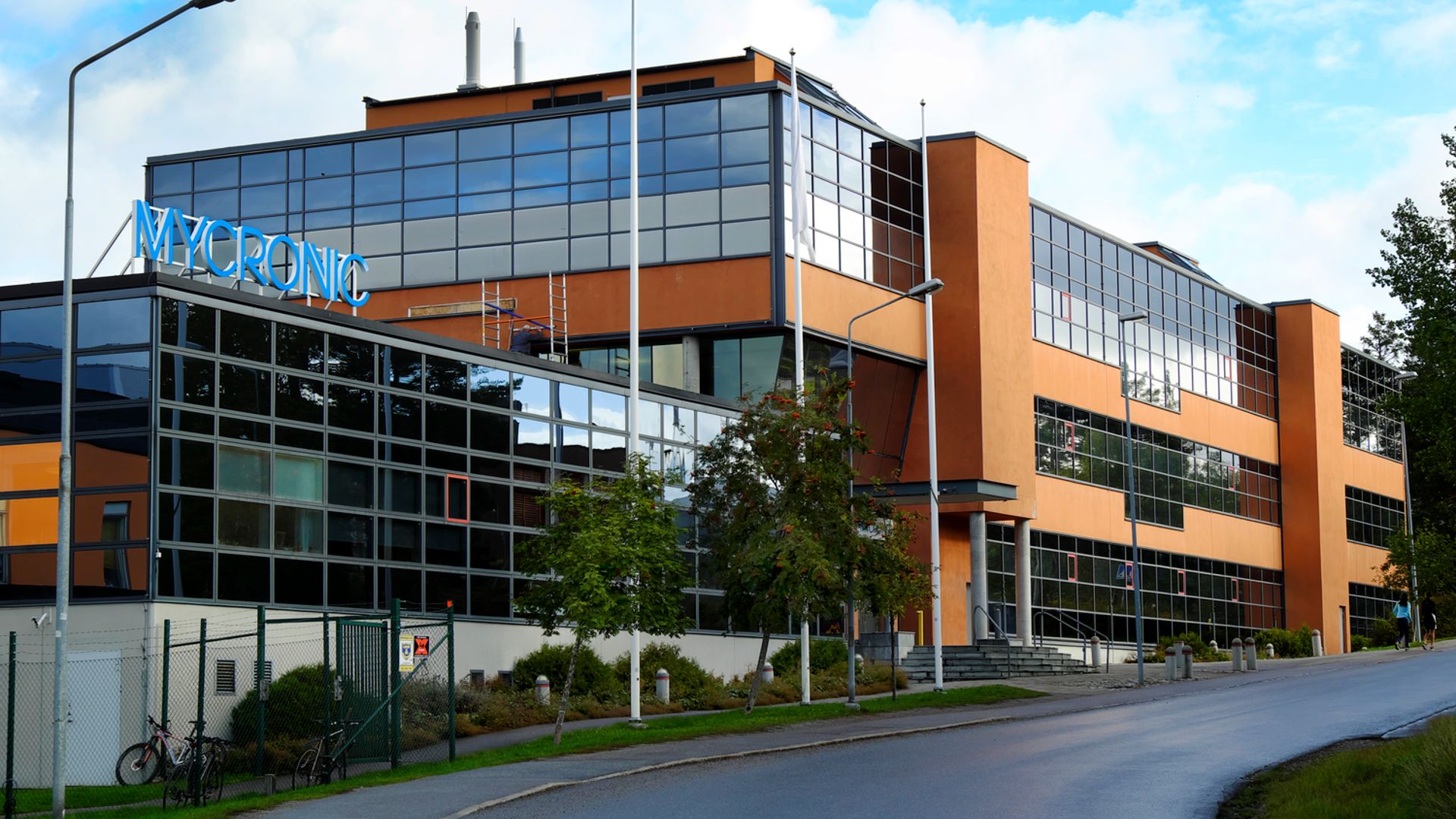 Facts about Mycronic: The head quarter in Täby exterior view