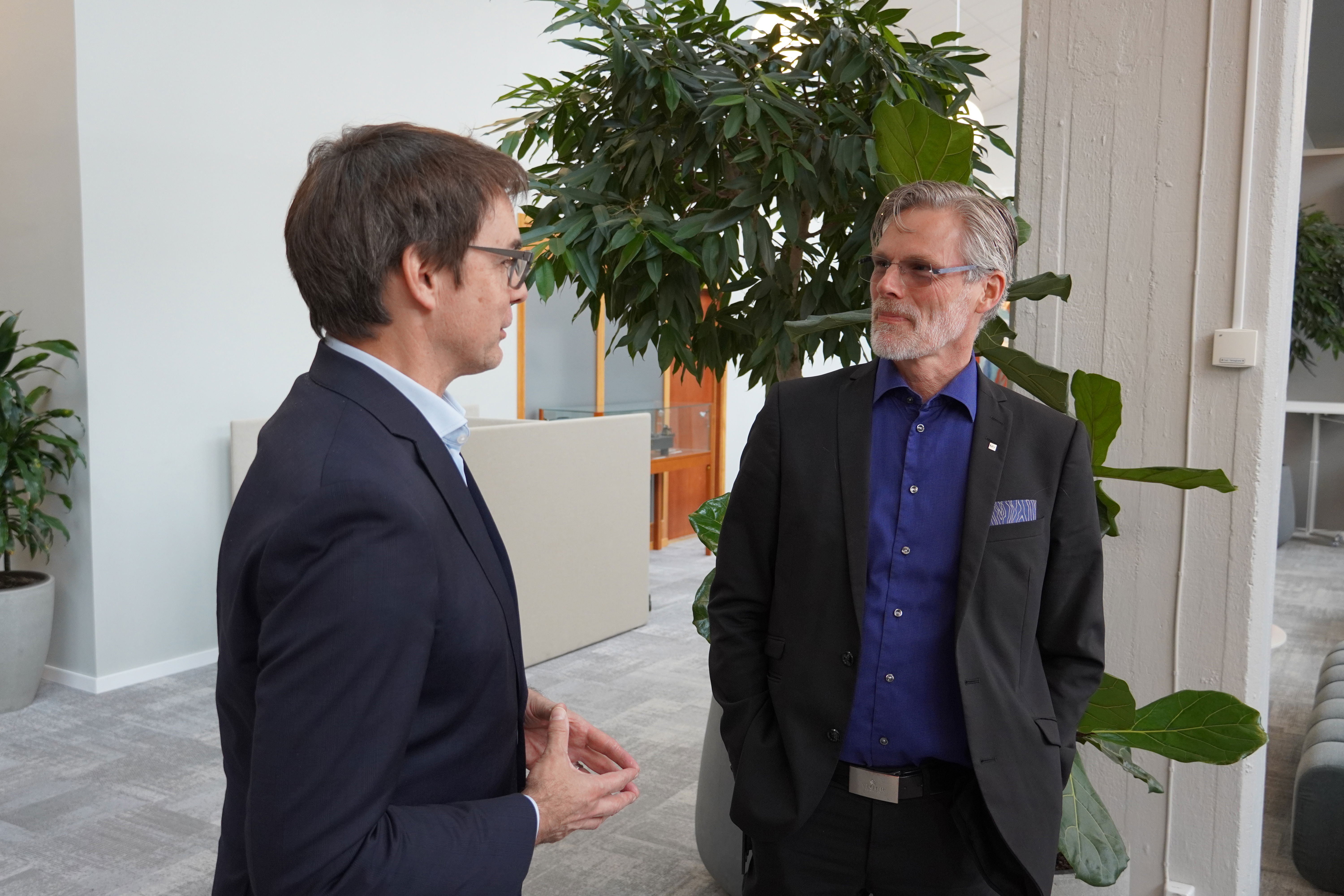 Thorsten Mayer and Magnus Marthinsson at Mycronic HQ in Täby, Sweden