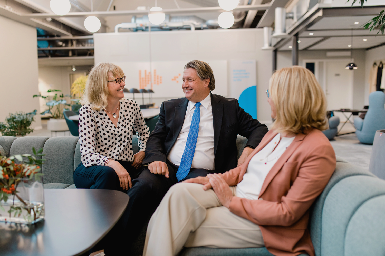 Mycronic executive management team consists of seven persons including the CEO. 