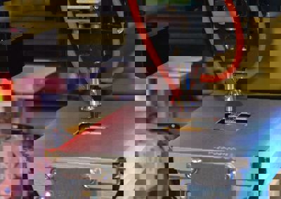 Pulse heating fast ramping eutectic stage